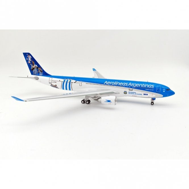 1:200 Airbus A330-202 Aerolineas Argentinas World Cup 2022 LV-FVH Model Plane