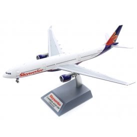 1:200 Airbus A330-322 Skyservice Airlines C-FBUS Model Plane