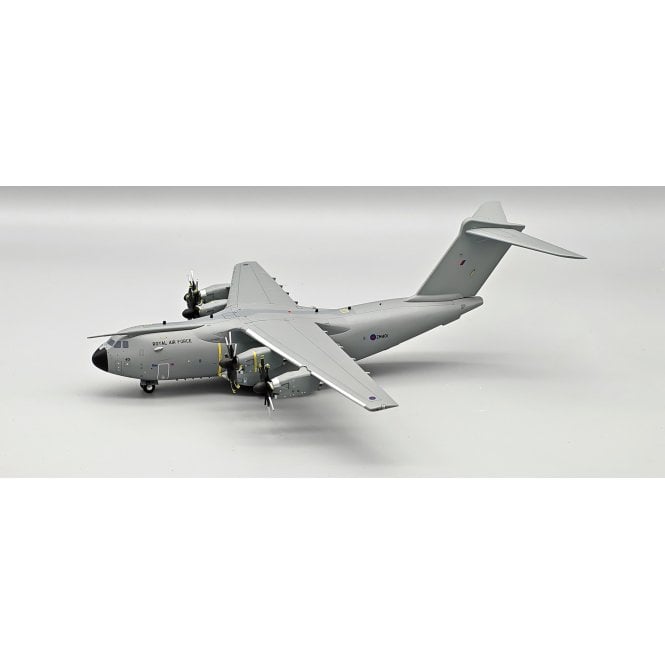 1:200 Airbus A400M Atlas RAF Royal Air Force ZM401 Model Plane
