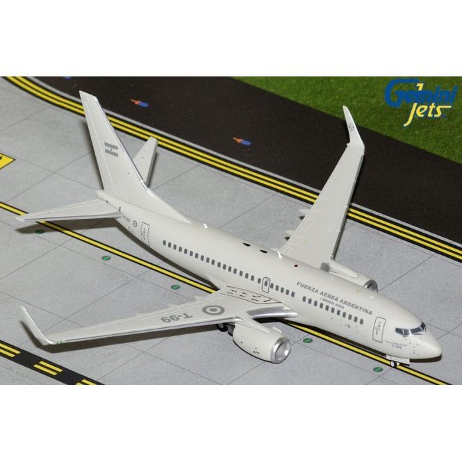 1:200 Boeing 737-700 Argentine Air Force / Fuerza Aérea Argentina T-99 Model Plane