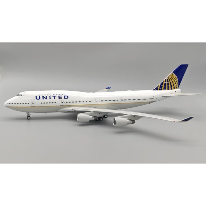 1:200 Boeing 747-422 United Airlines N107UA Model Plane