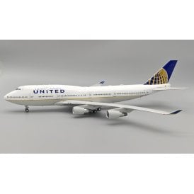 1:200 Boeing 747-422 United Airlines N107UA Model Plane