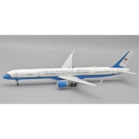 1:200 Boeing 757-300 USA 75300 (fictitious livery and registration) Model Plane