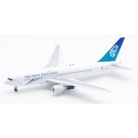 1:200 Boeing 767-200ER Air New Zealand ZK-NBC Model Plane