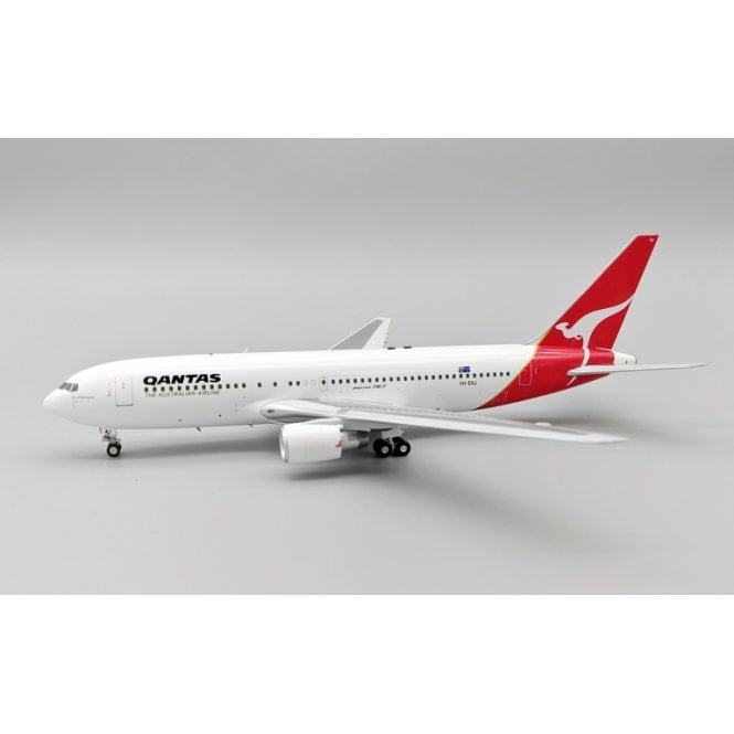 1:200 Boeing 767-238/ER Qantas VH-EAJ Model Plane