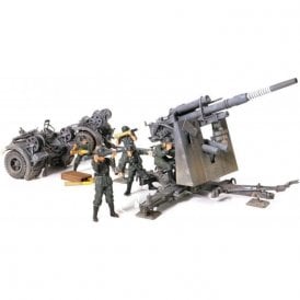 1:32 German 88mm Flak 36/37 Anti-Aircraft Gun with Flak 38 Barrel Stalingrad, 1942 & Figures