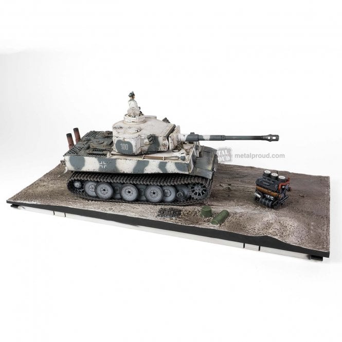 1:32 German Sd.Kfz.181 PzKpfw VI Tiger Ausf. E heavy tank Initial prod. - Schwere Panzerabteilung 502, No.100, February 1943, Eastern Front