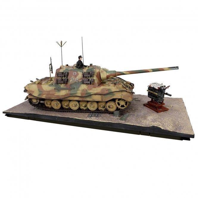 1:32 German Sd.Kfz.186 Panzerjager Tiger Ausf. B heavy tank (Porsche suspension type)