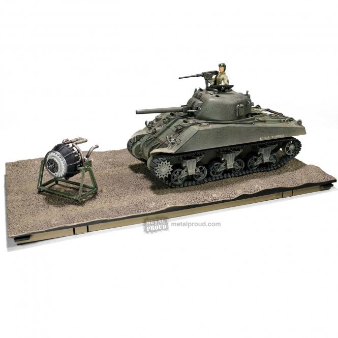 1:32 U.S. medium tank Sherman M4 (75), VVSS Suspension, 753th Tank Battalion, Gustav Line, Italy 1944 & Engine