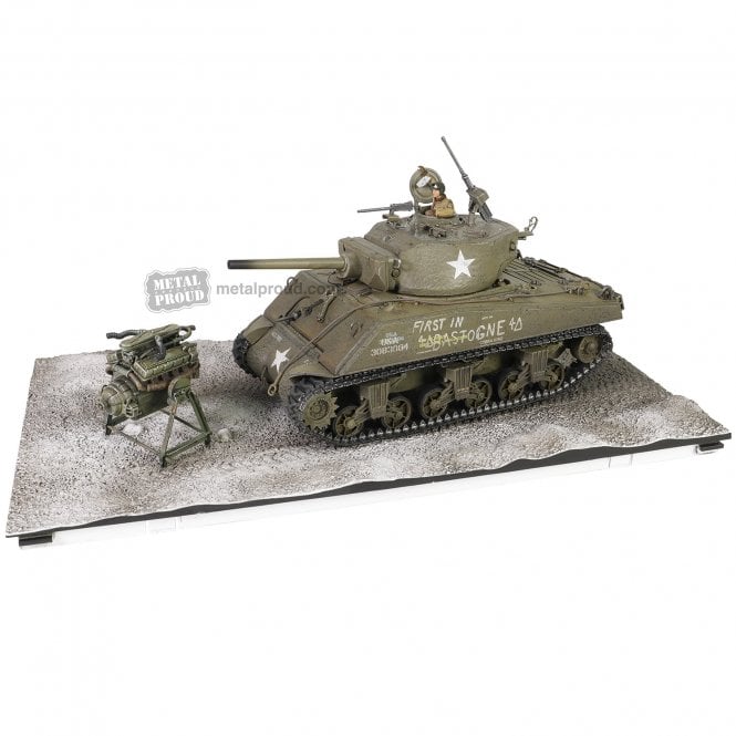 1:32 U.S. Sherman M4A3E2 (75) Jumbo 'Cobra King' & Engine - 'First in Bastogne', George Smith Patton’s 4th A.Div. 3rd Army, Bastogne area, 26 Dec, 1944