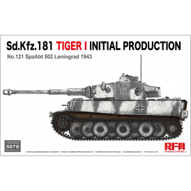 1:35 Sd.KfZ.181 Tiger I initial production No.121 with workable track links Military Model Kit