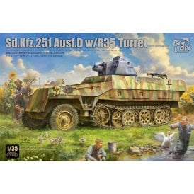 1:35 Sd.Kfz.251 Ausf.D w/R35 Turret Military Model Kit