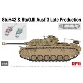 1:35 StuH42 & StuG.III Ausf.G Late Production Military Model Kit