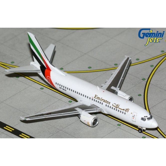 1:400 Boeing 737-300 Emirates AP-BCD Model Plane
