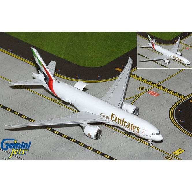 1:400 Boeing 777-200LRF Emirates SkyCargo A6-EFV Interactive Series Model Plane