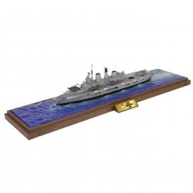 1:700 HMS Invincible R05 1982 - Falkland War (Waterline Series) Model Ship