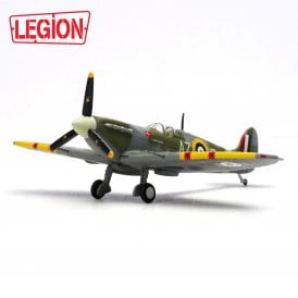1:72 Spitfire MkVb AZ-G, 234 Sqn. Flown by P/O Axel A. Svendsen, Tangmere 1942 Model Plane