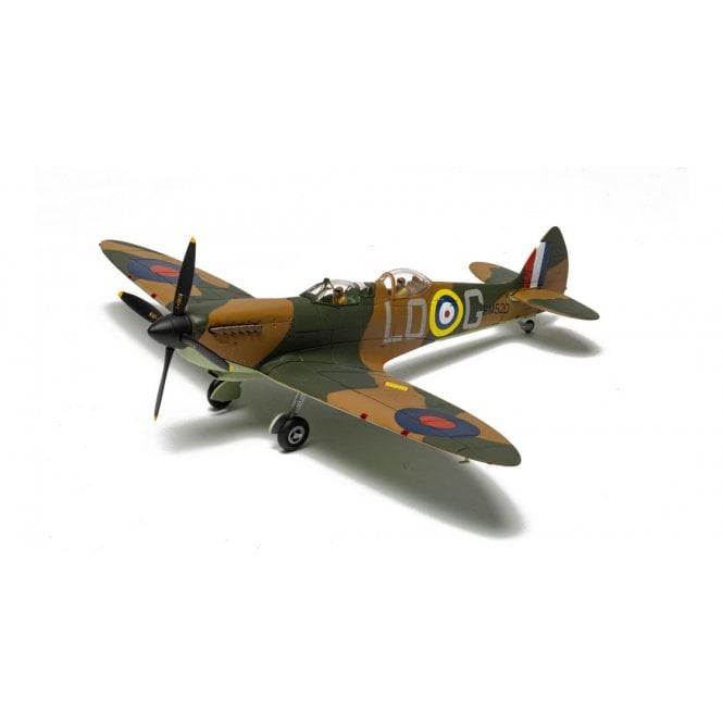 1:72 Supermarine Spitfire T9 - SM520 / LO-G (G-ILDA) - Currently Operated by Spitfires.com at Goodwood Aerodrome