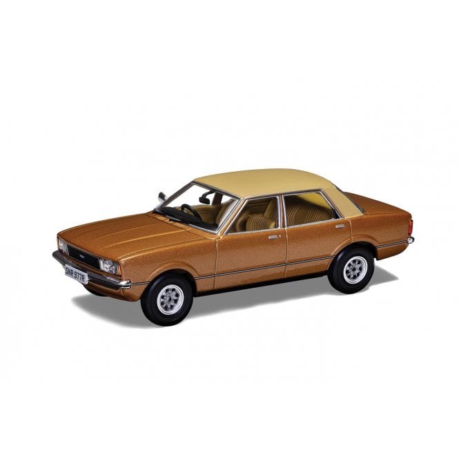 Vanguards 1:43 Ford Cortina Mk4 1.6 GL - Arizona Gold Model Car